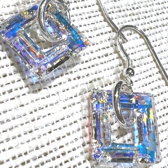 Swarovski Crystal square Aurora Borealis earrings - Picture 3 of 3